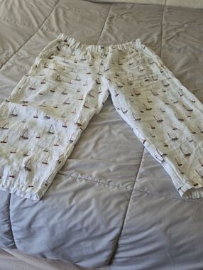 Cut loose White Wide-Leg Linen-Blend Pants with Sailboat Print